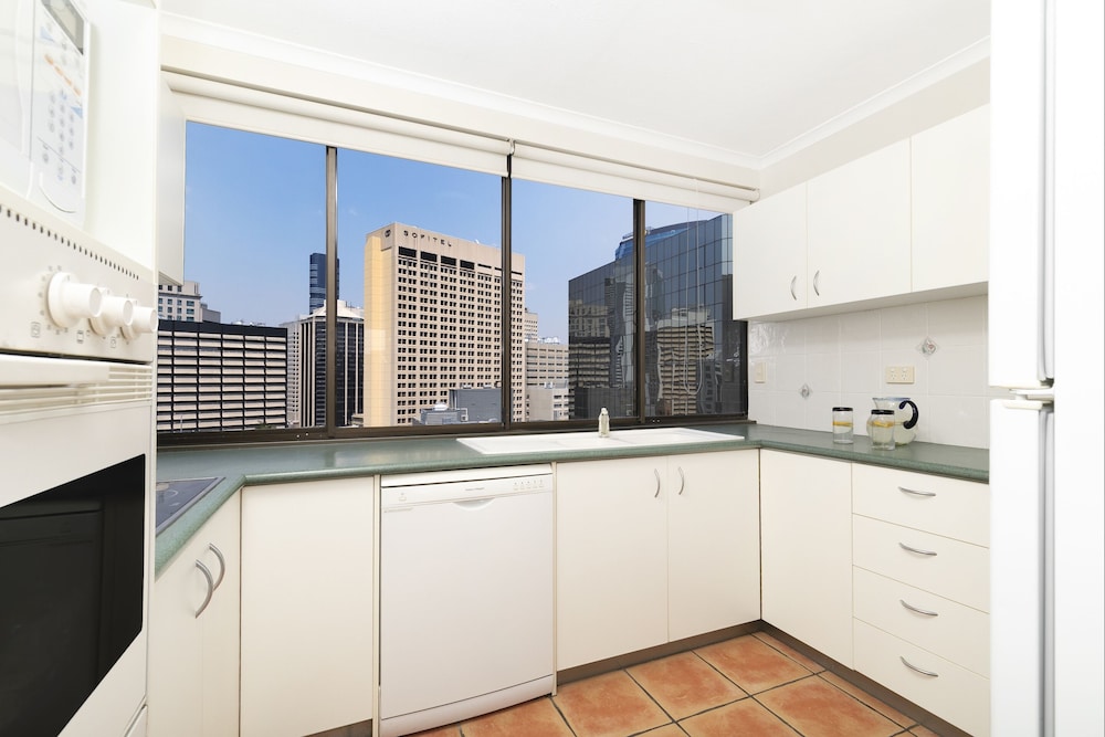 Astor Apartments 49/50