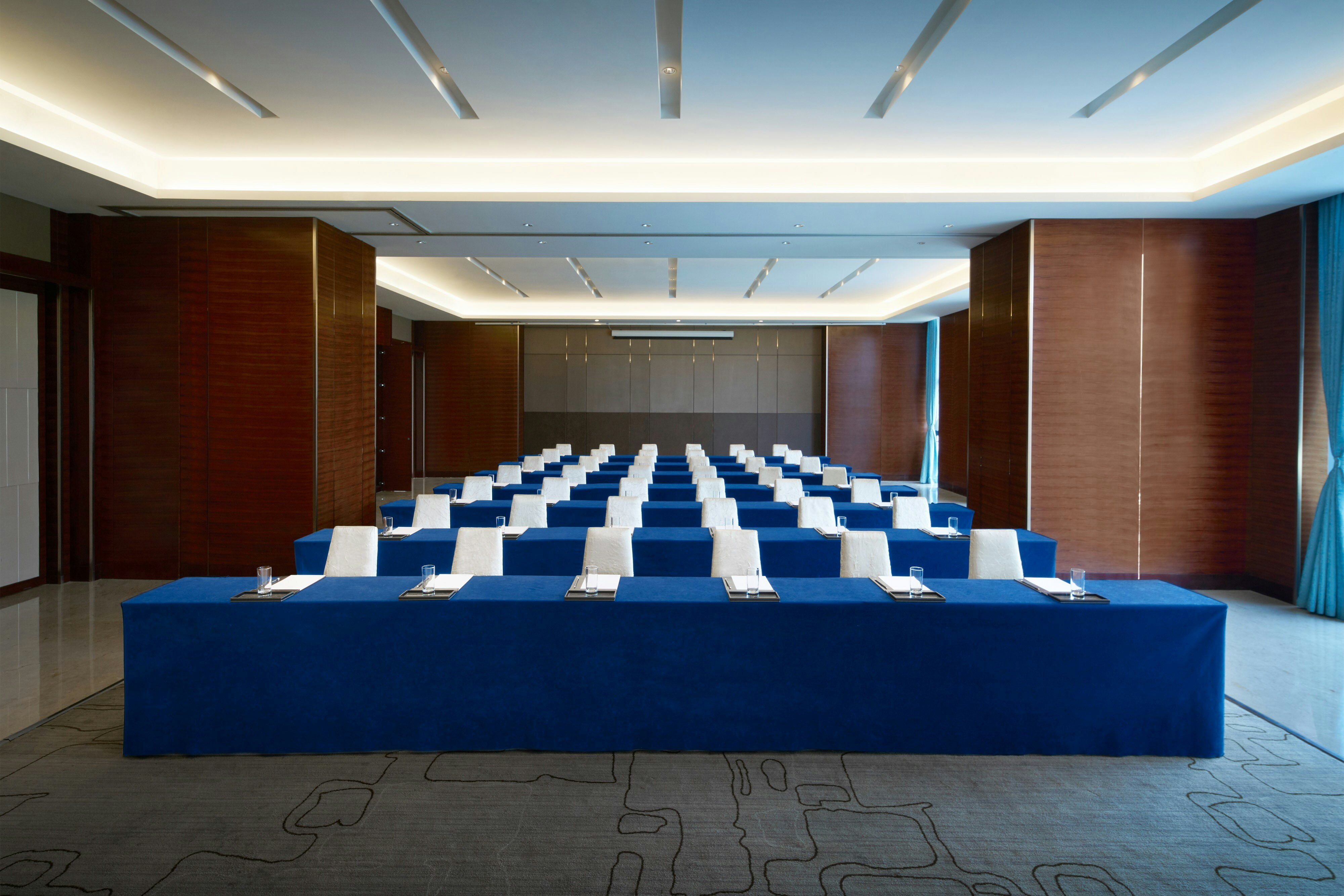 Sheraton Grand Zhengzhou Hotel 17/19