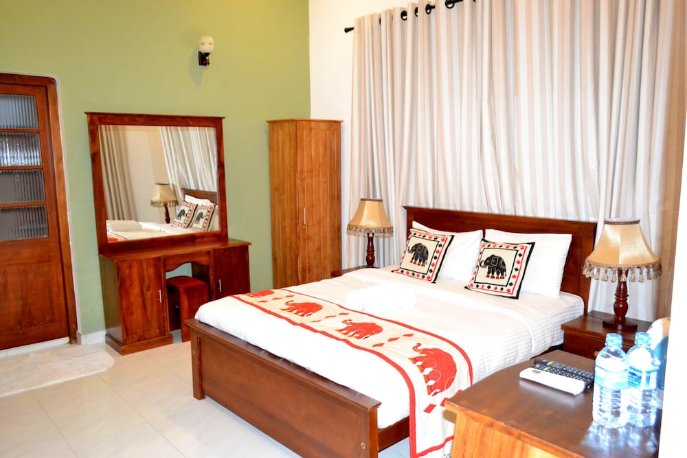 Capital Regency Hotel 10/44