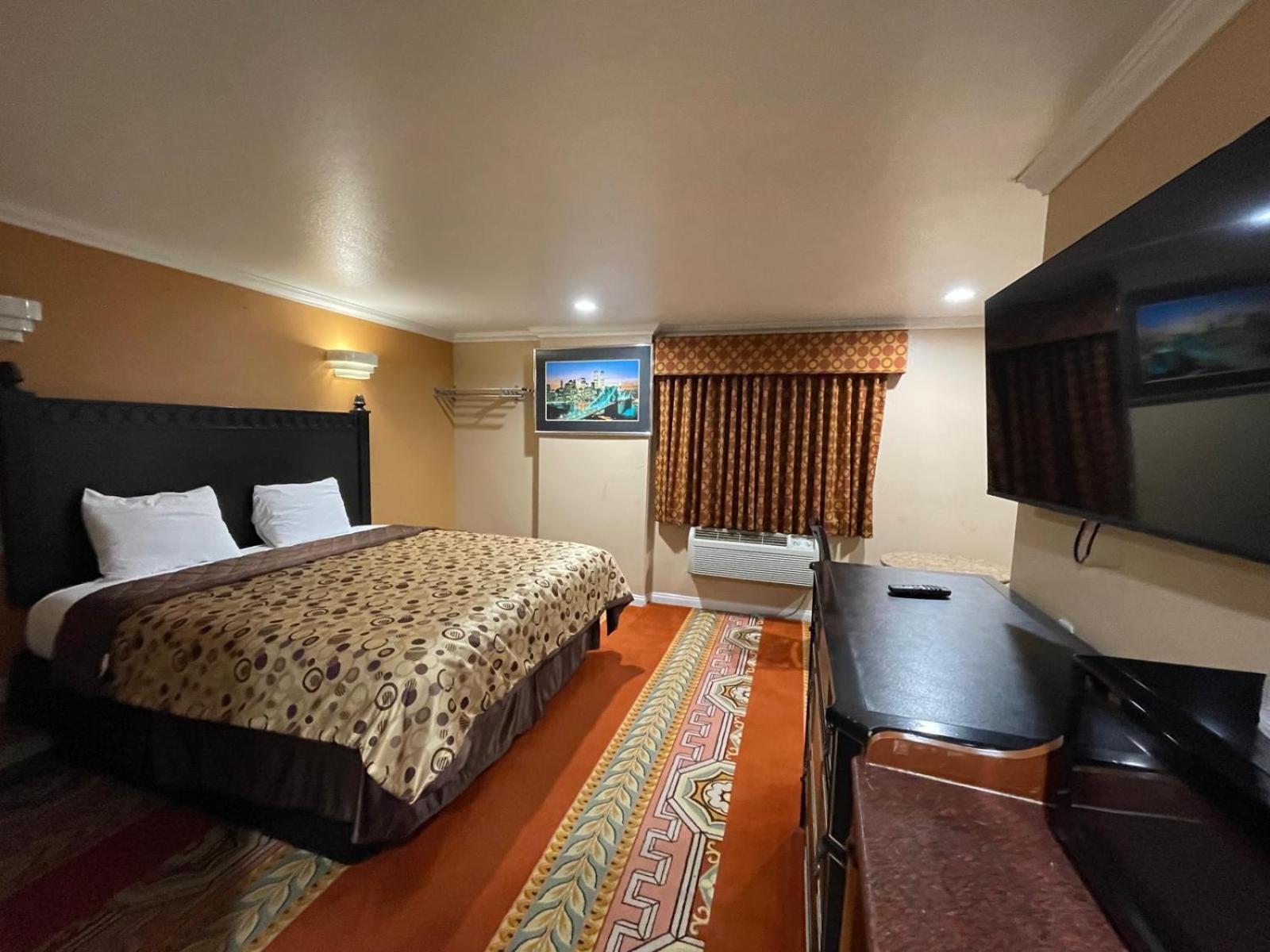 Sunrise Inn Gardena 8/27