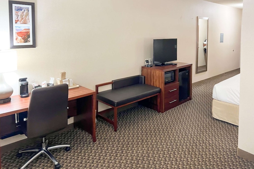Comfort Inn And Suites Thatcher 69/79