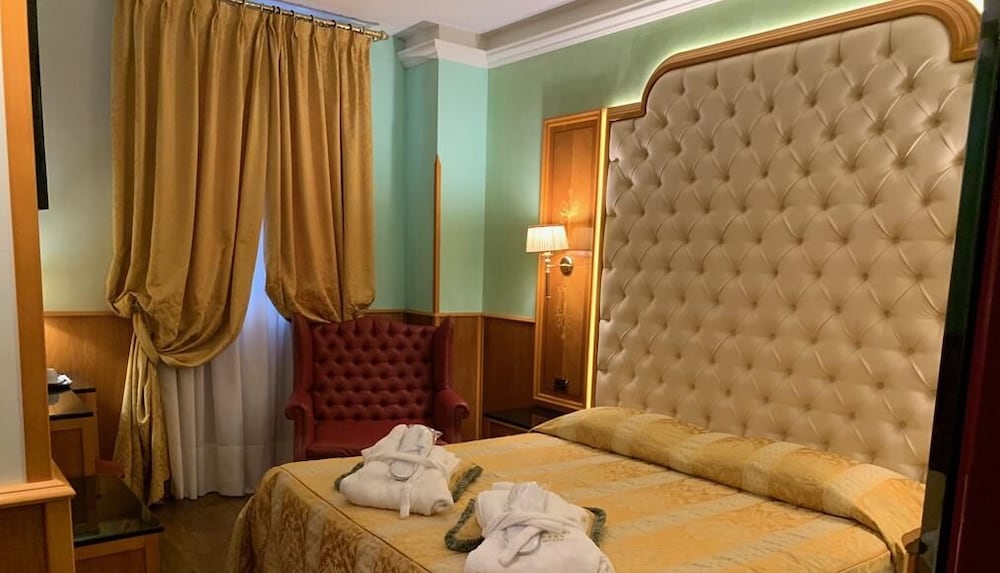 Hotel Vittoria 10/50