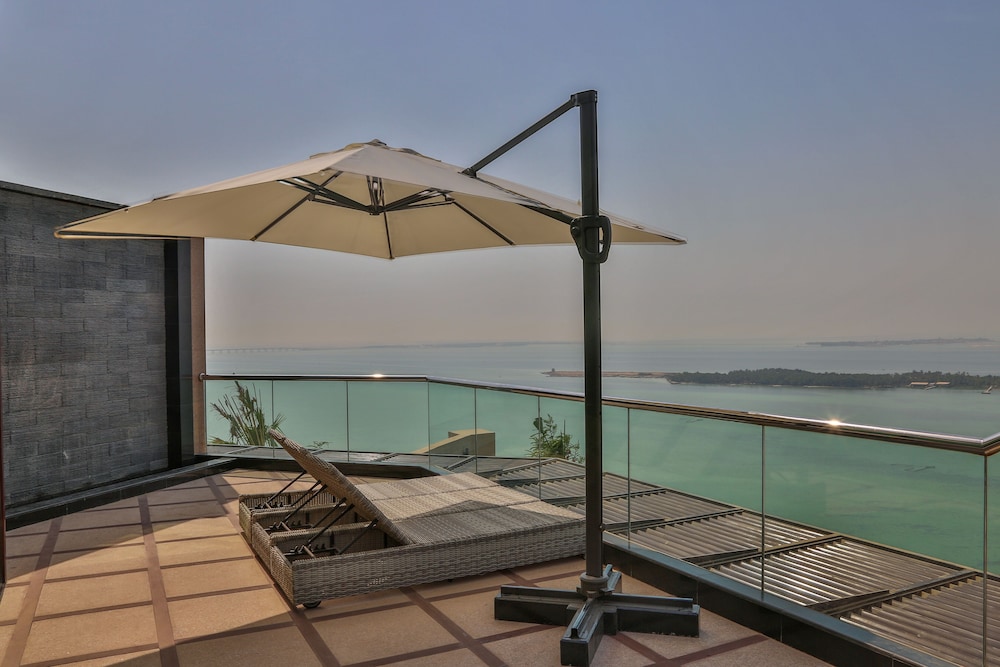 Lagoona Beach Luxury Resort And Spa 37/75