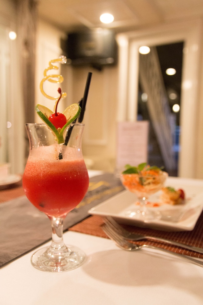 Signature Royal Halong Cruise 16/36