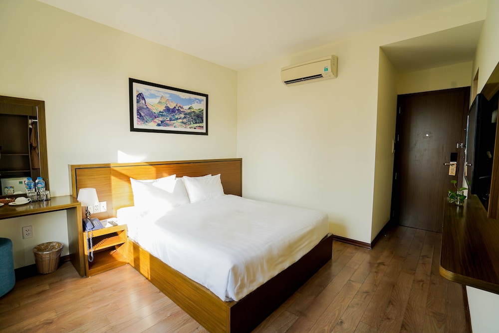 Central Hotel & Spa 34/67
