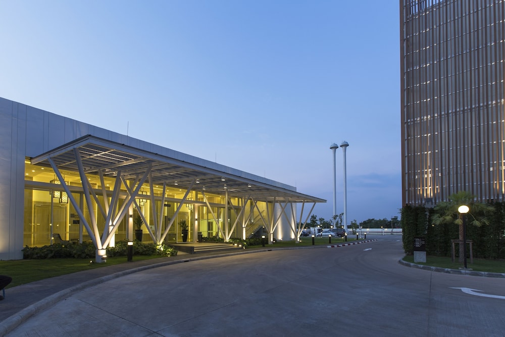Kantary 304 Hotel 30/35