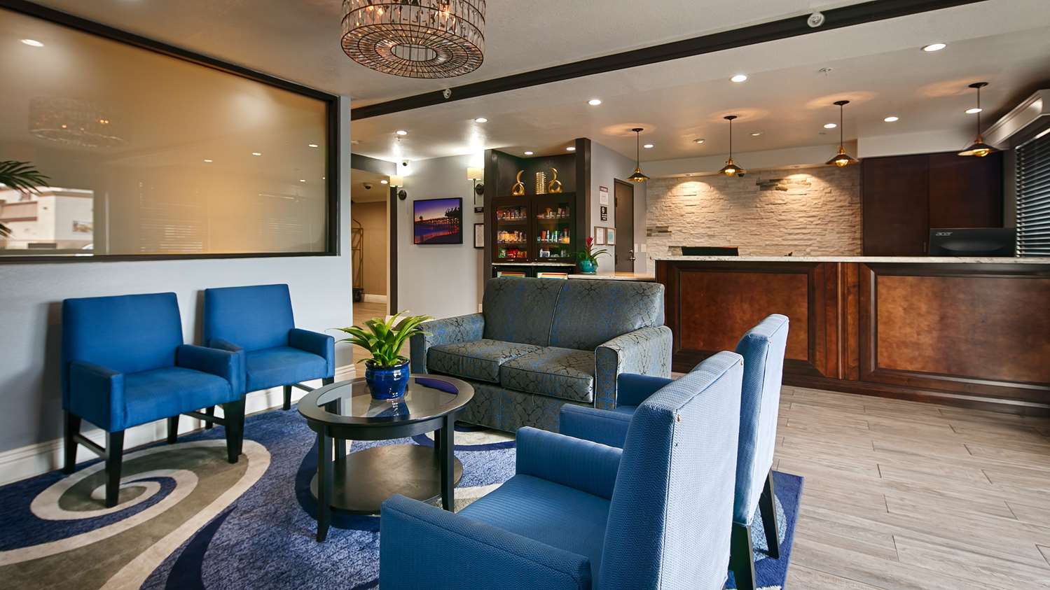 Best Western Plus Diamond Valley Inn 1/13