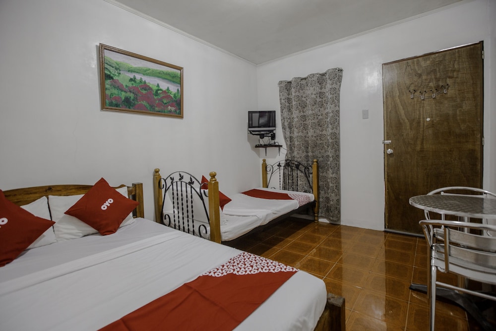 OYO 741 Sierra Travellers Inn 21/43