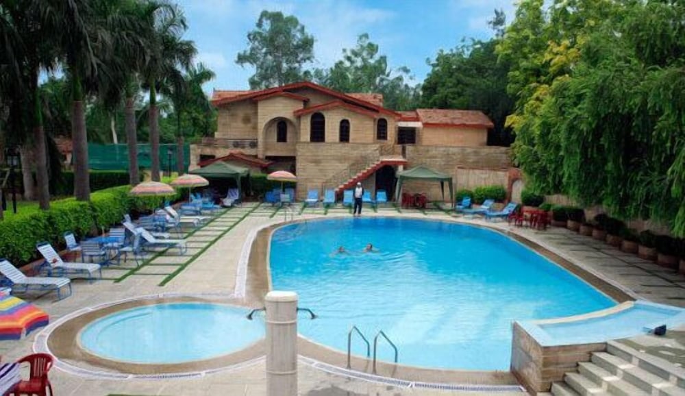 ASHOK COUNTRY RESORT 18/19