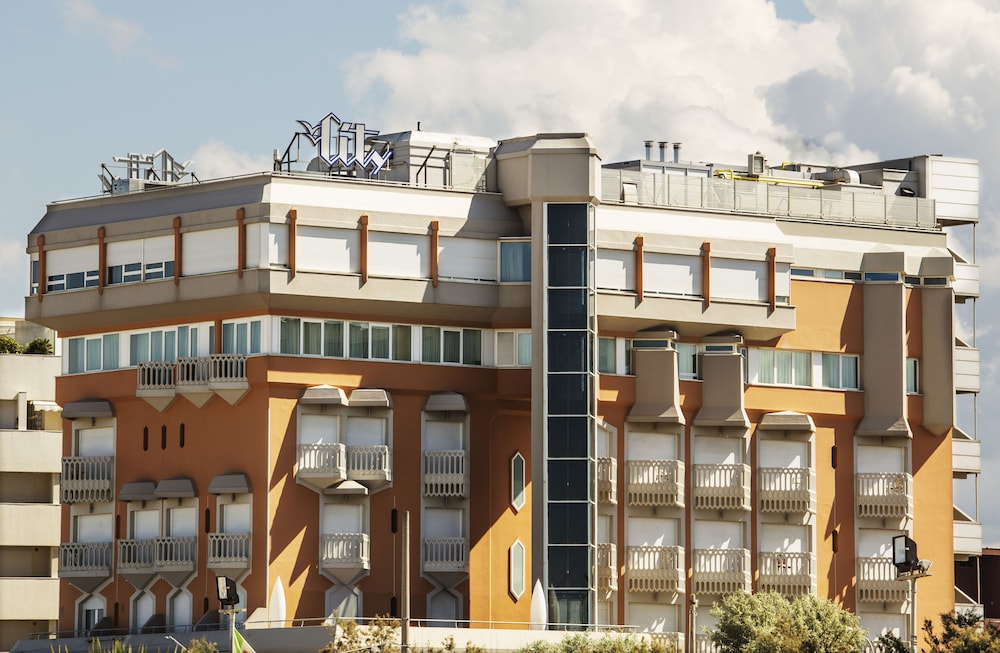 City Hotel 3/62