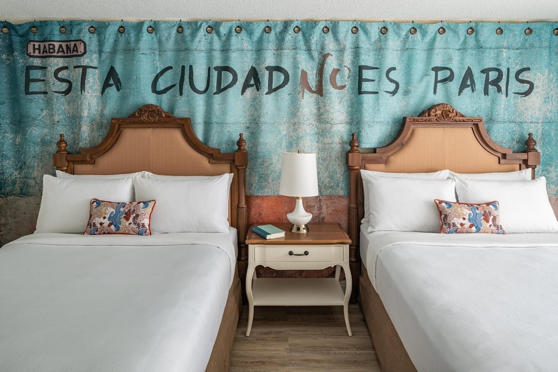 Room, 2 Queen Beds, Pool Side