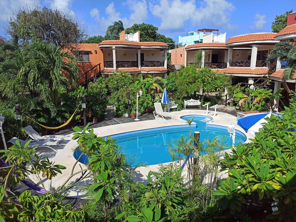 Hotel Cabanas Maria del Mar 37/43