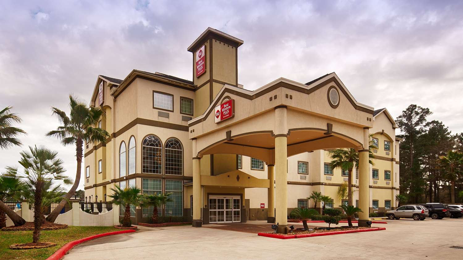 Best Western Plus New Caney Inn and Suites 13/14