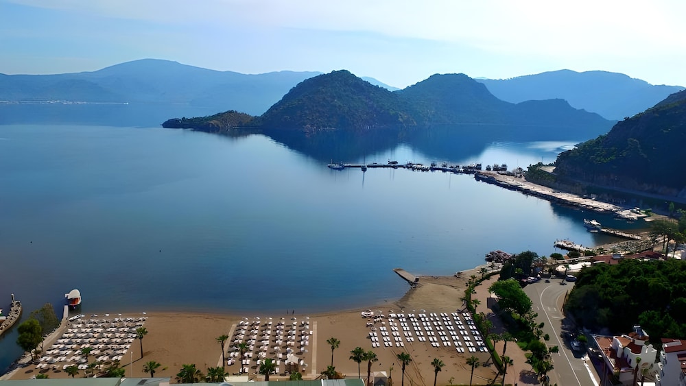 Supreme Beach Hotel - Adults Only +14 32/35