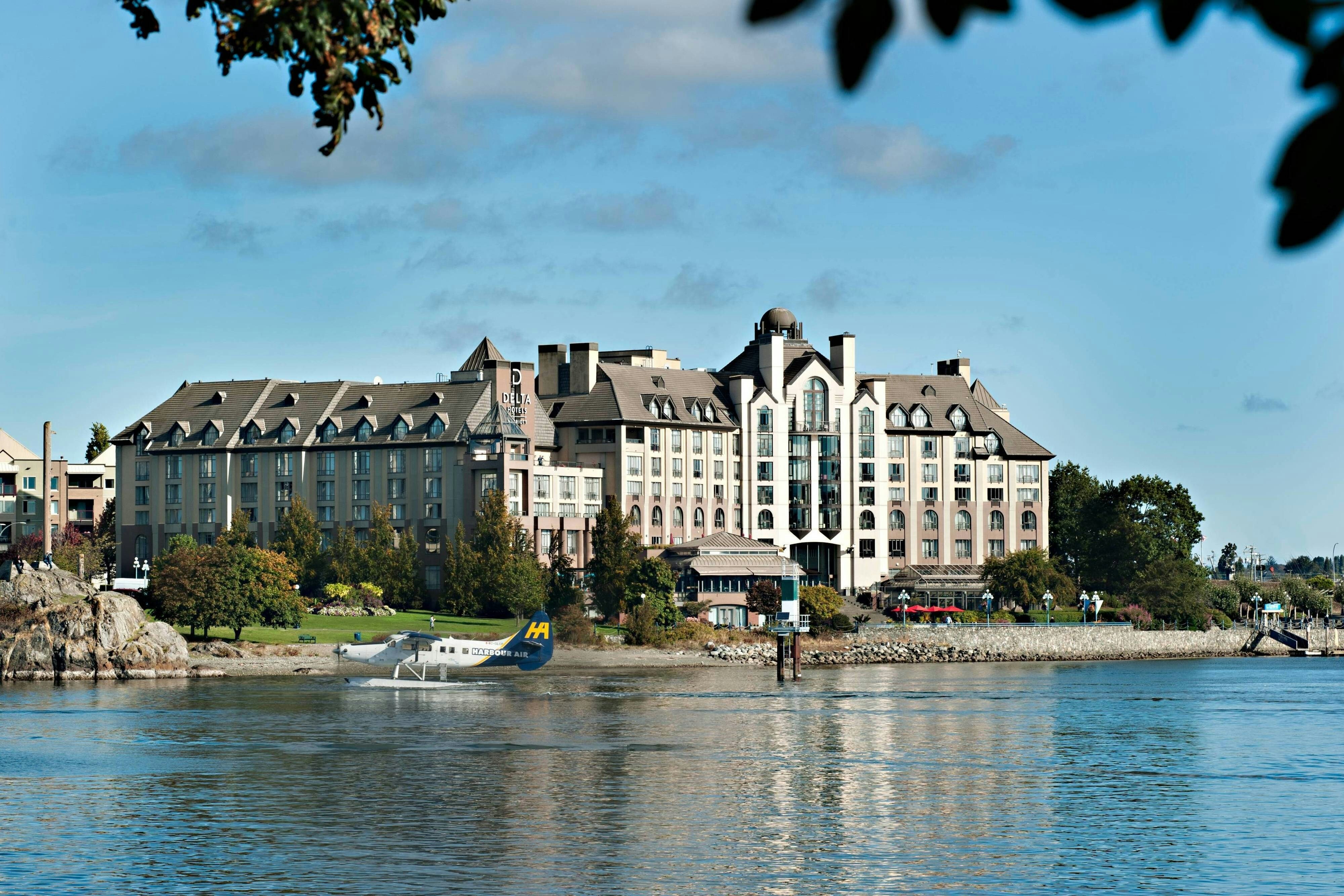 Delta Hotels Victoria Ocean Pointe Resort 11/13