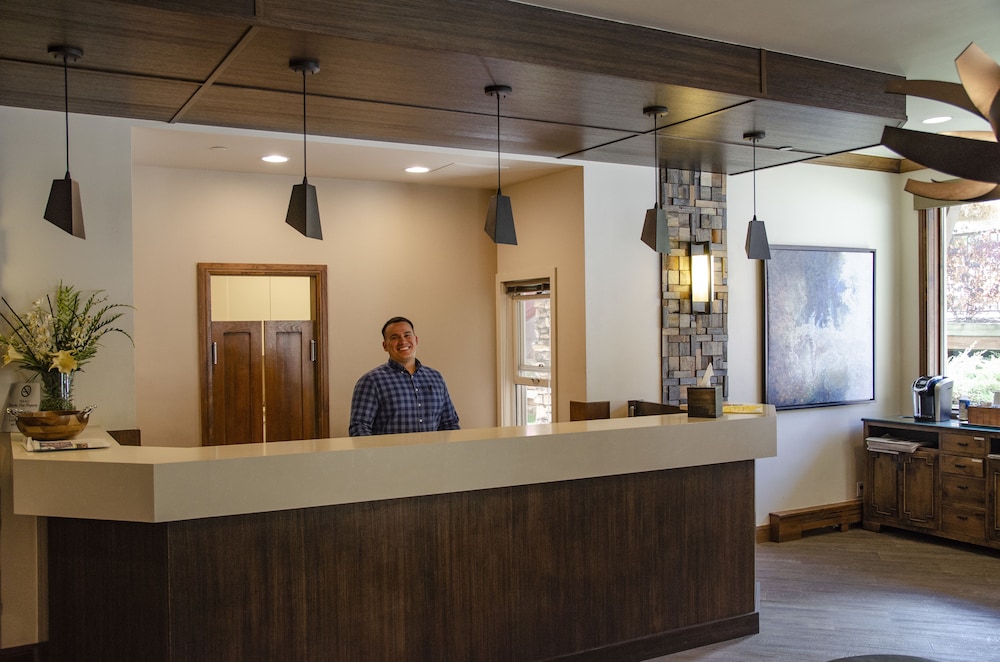 Woodrun Place Condominiums &amp; Residences 2/38