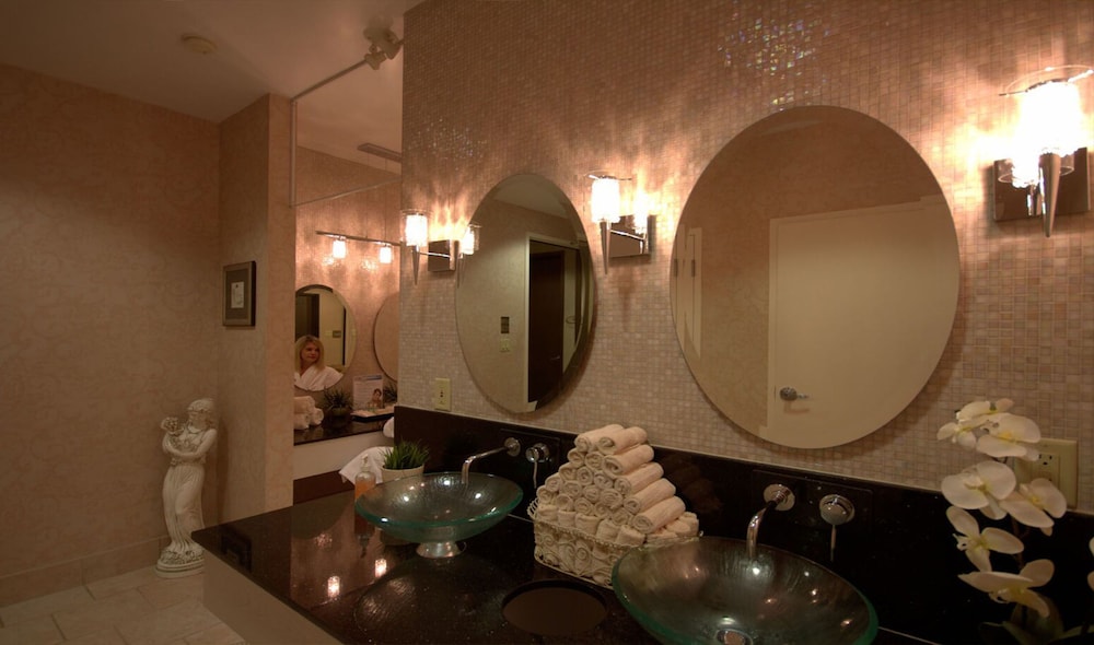 Americana Conference Resort And Spa 50/50