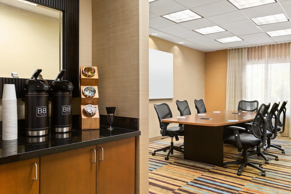 Fairfield Inn Suites Weirton 24/26