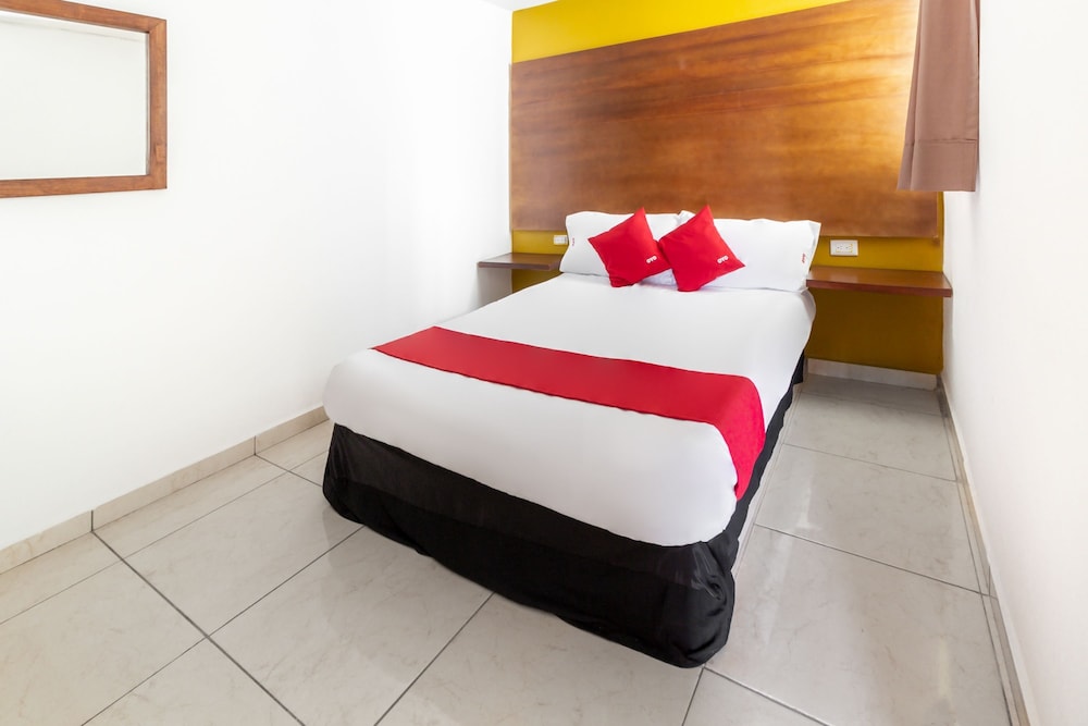 OYO Hotel Familiar Tollan 21/38