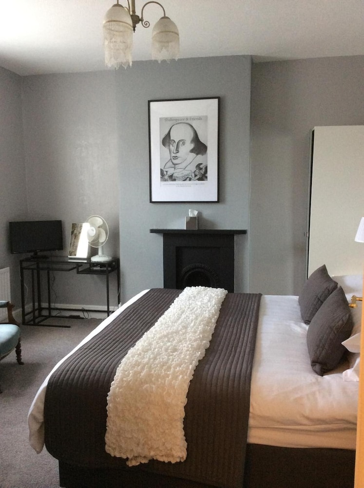 Hedley Villa Guest House 28/42