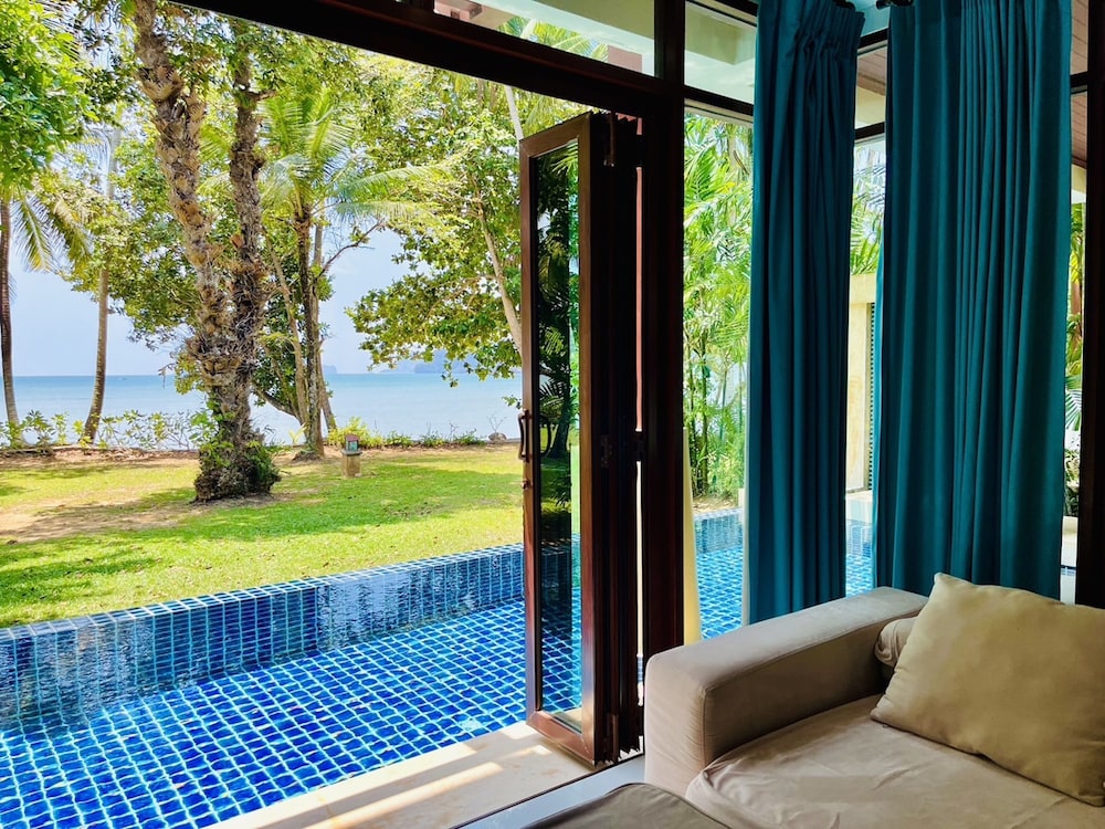 Amatapura Beach Villa 14 49/53