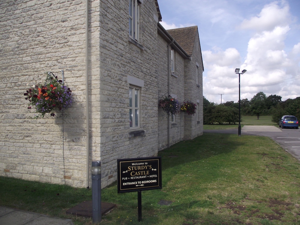 Sturdy's Castle Country Inn 38/47