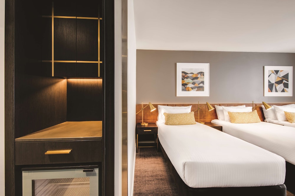 Vibe Hotel Sydney 12/36