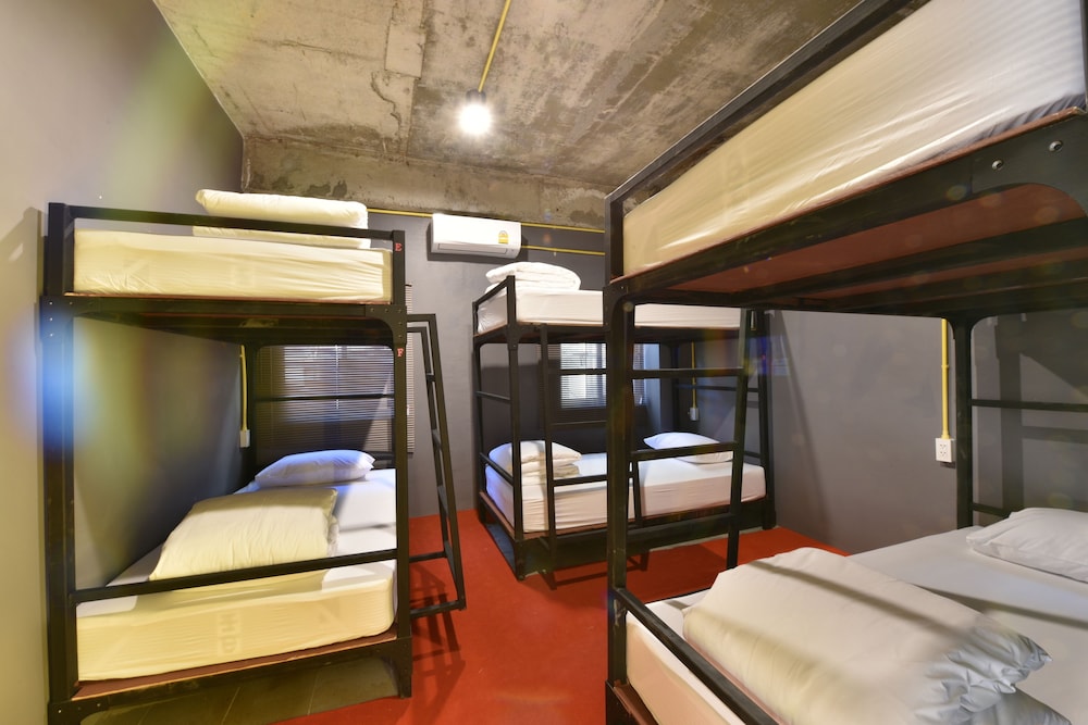 248 Street Hostel 13/50