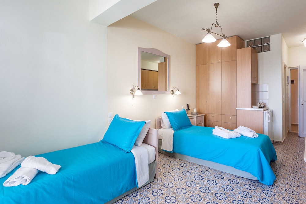 Stafylos Suites Boutique Hotel 7/50