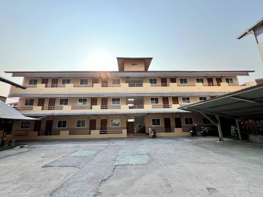 Jamjuree Place 2/68