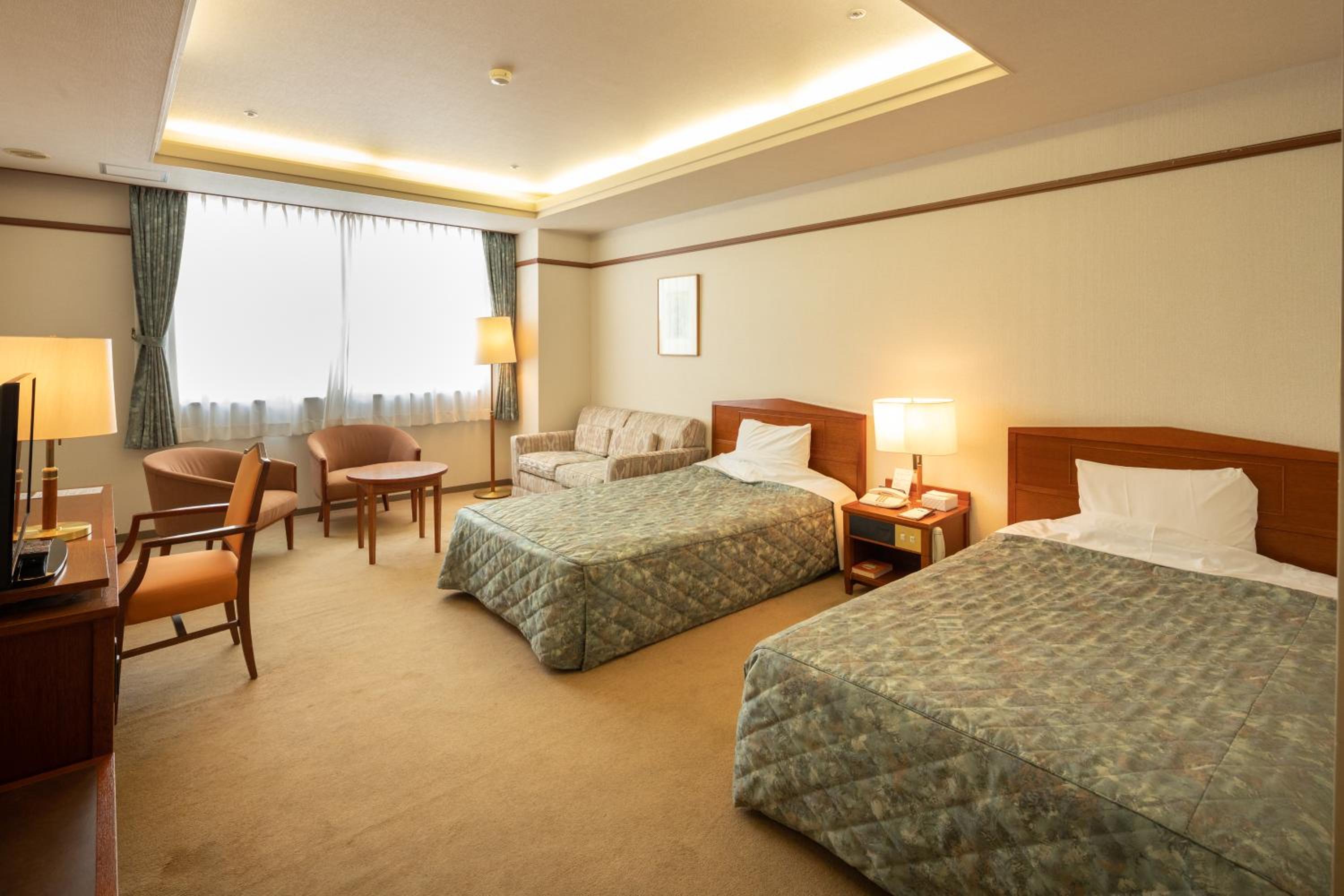 Deluxe, Twin Beds