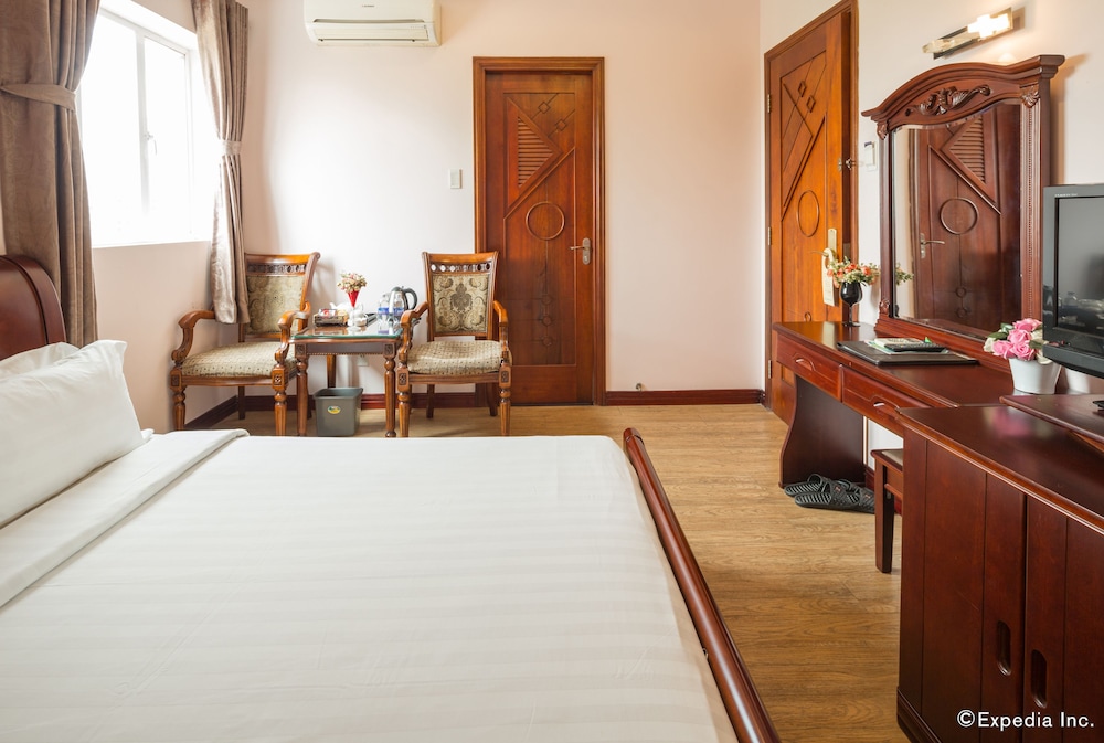Kin Hotel Thai Van Lung 29/50