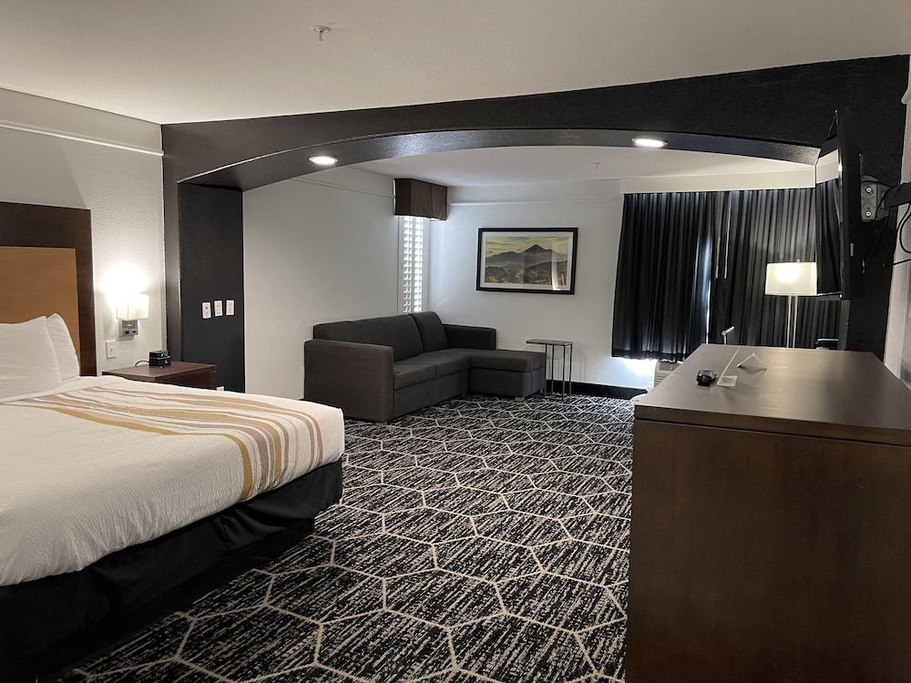 La Quinta Inn & Suites by Wyndham Hesperia Victorville 10/44
