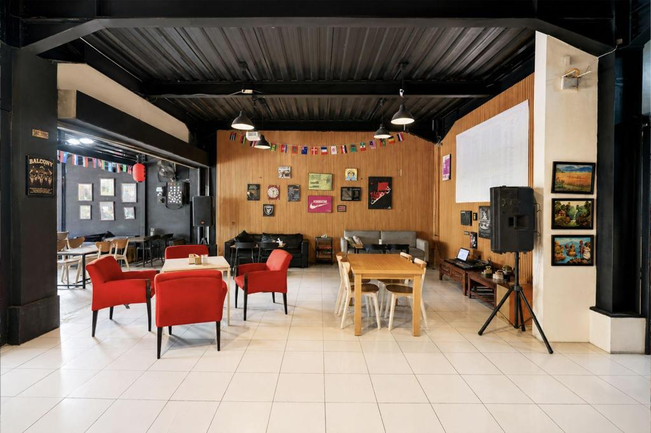 Collection O near Cihampelas Walk formerly De Parleys Rooms 7/7
