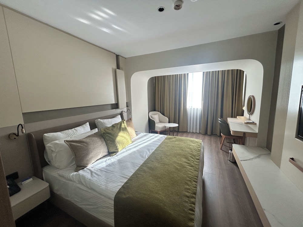 Buyuk Saruhan Hotel 8/50