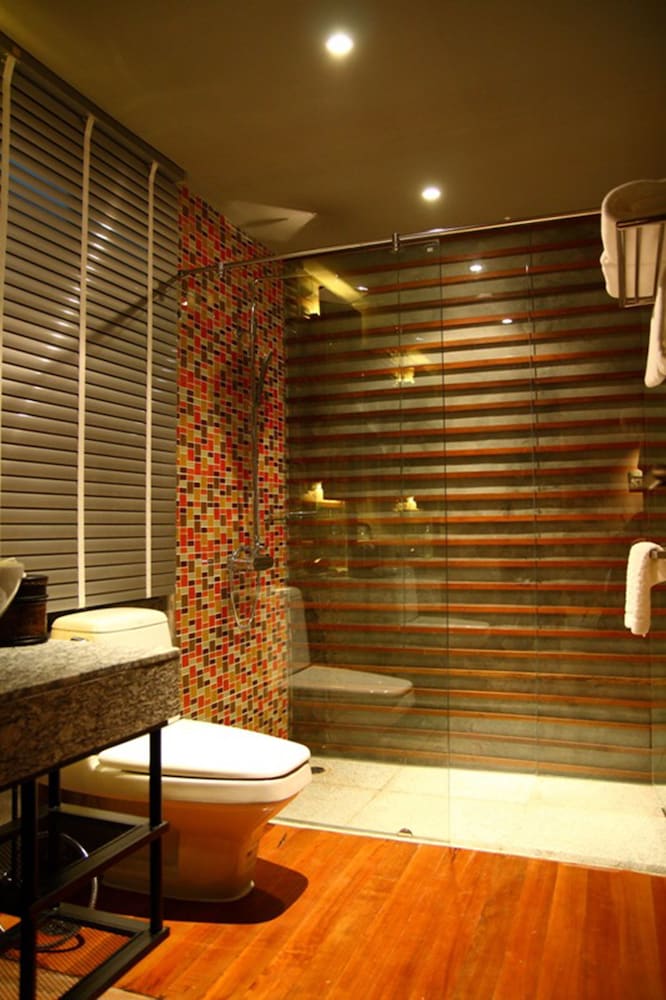 Fusion Suites 27/50
