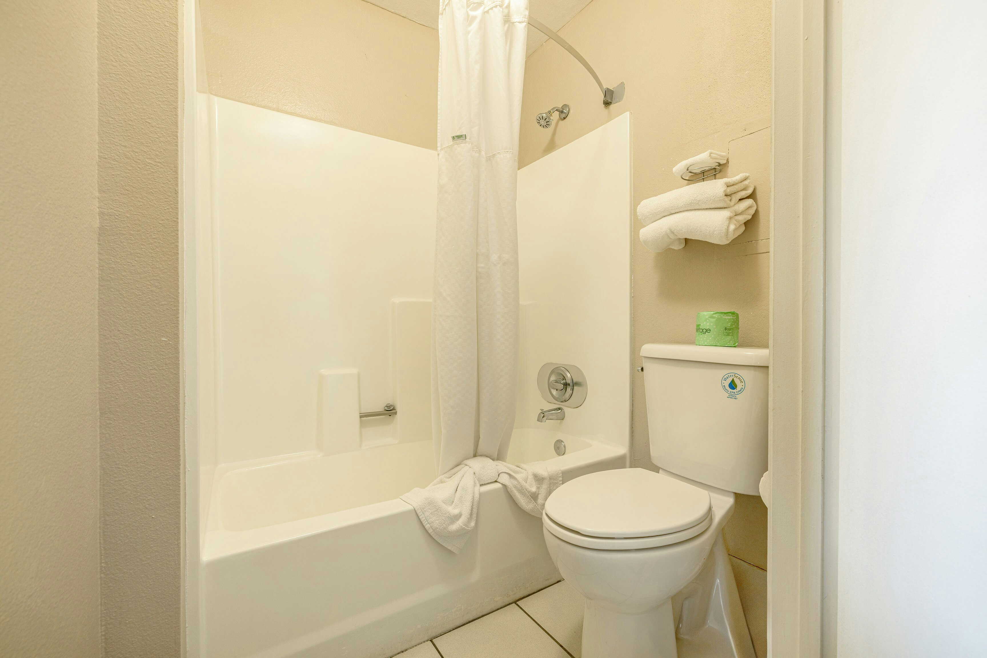 Townhouse Barstow On Historic Route 66 CA I 15 32/46