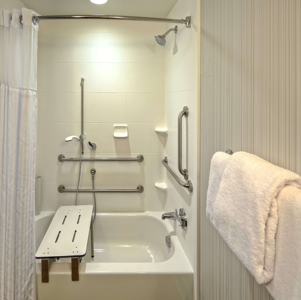 Hilton Garden Inn Memphis Wolfchase Galleria 12/50