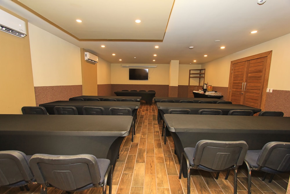 Niru Ocean Suites By Binniguenda 38/47