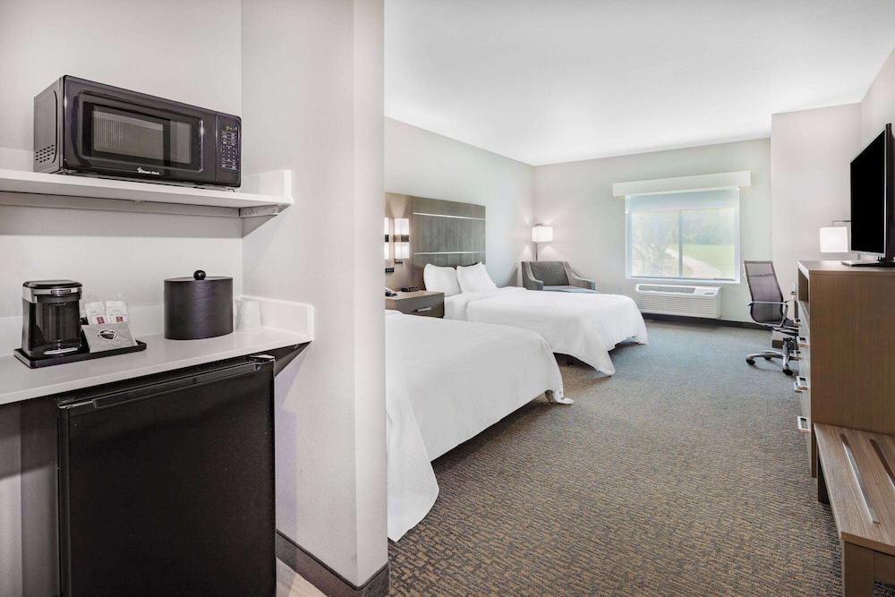 La Quinta Inn & Suites by Wyndham Jackson/Cape Girardeau 15/51