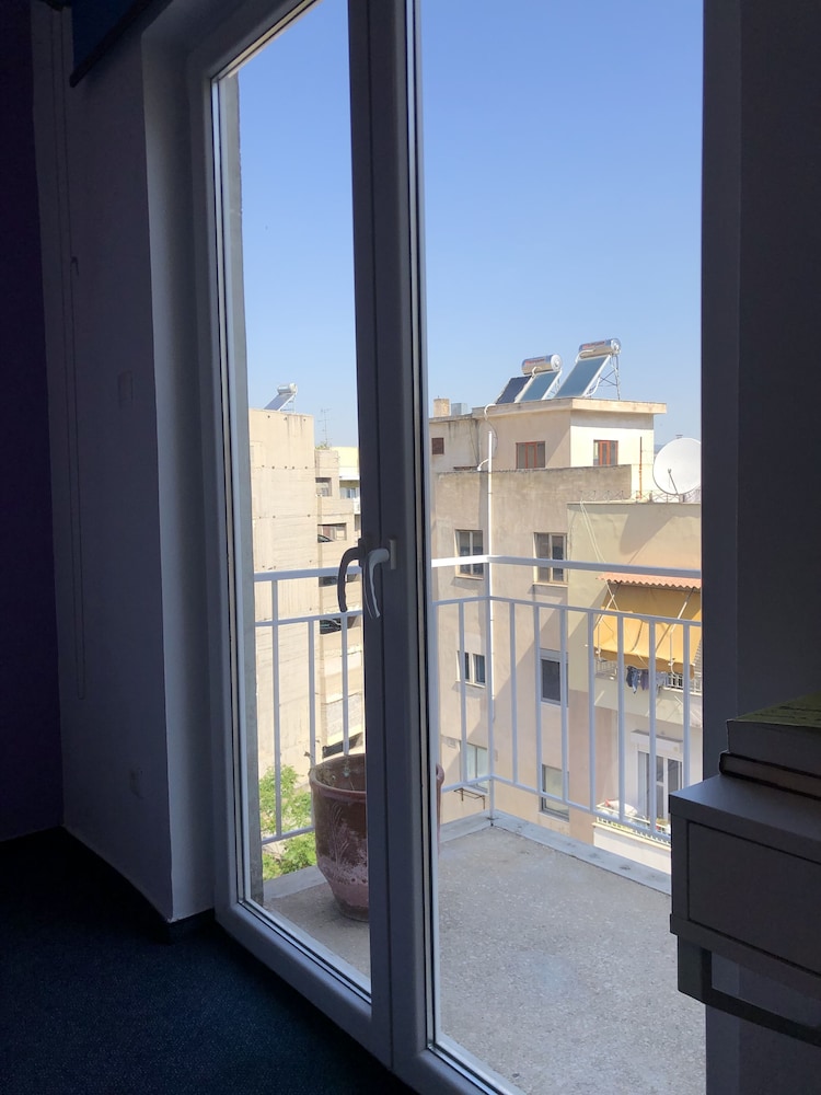 Connect Suites 38/48