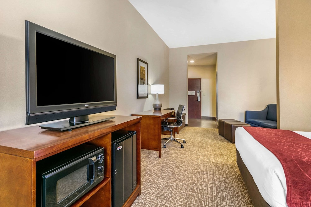 Comfort Suites Forrest City 42/44
