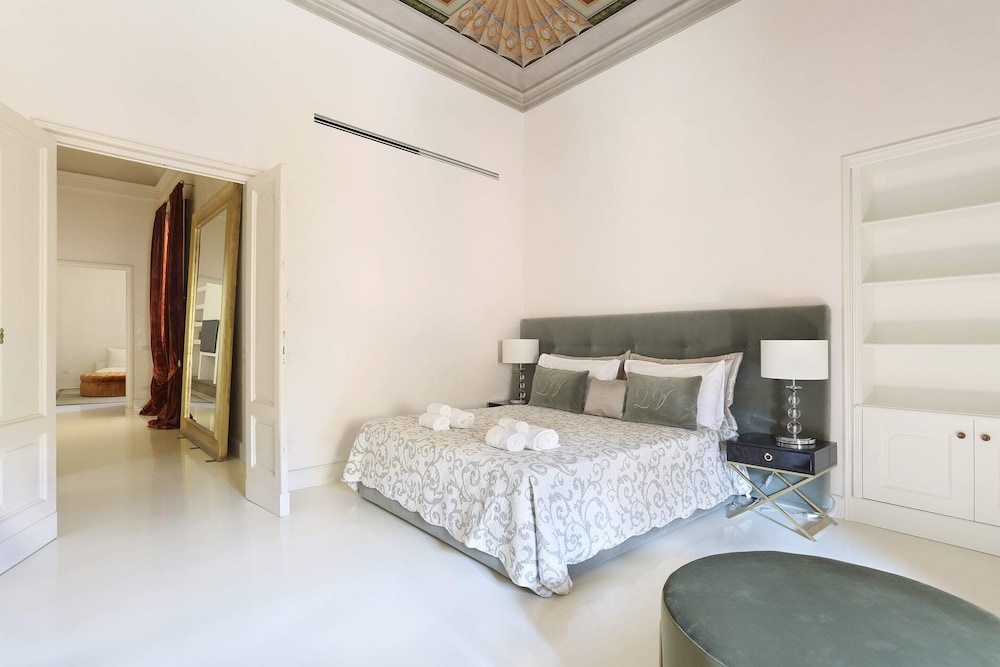 Luxury Apartment in Central Florence 15/50