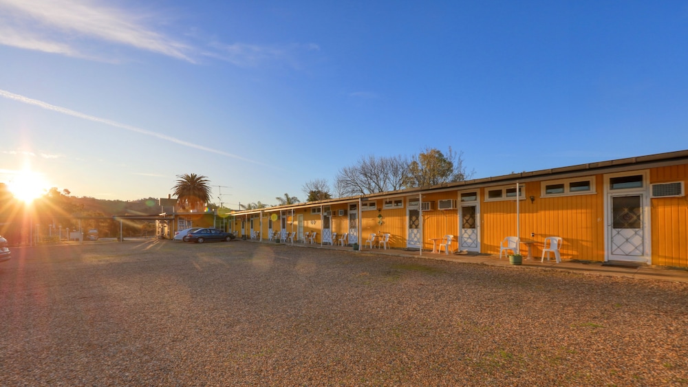 Bushmans Retreat Motor Inn 1/41