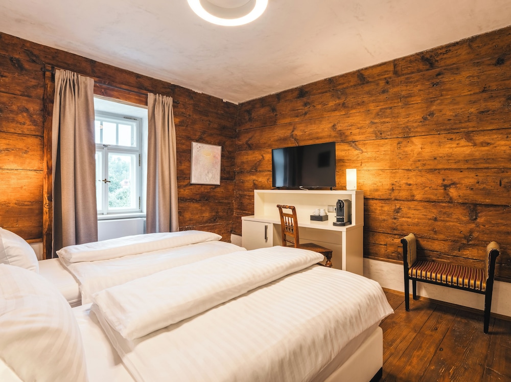 Comfort, Twin Beds