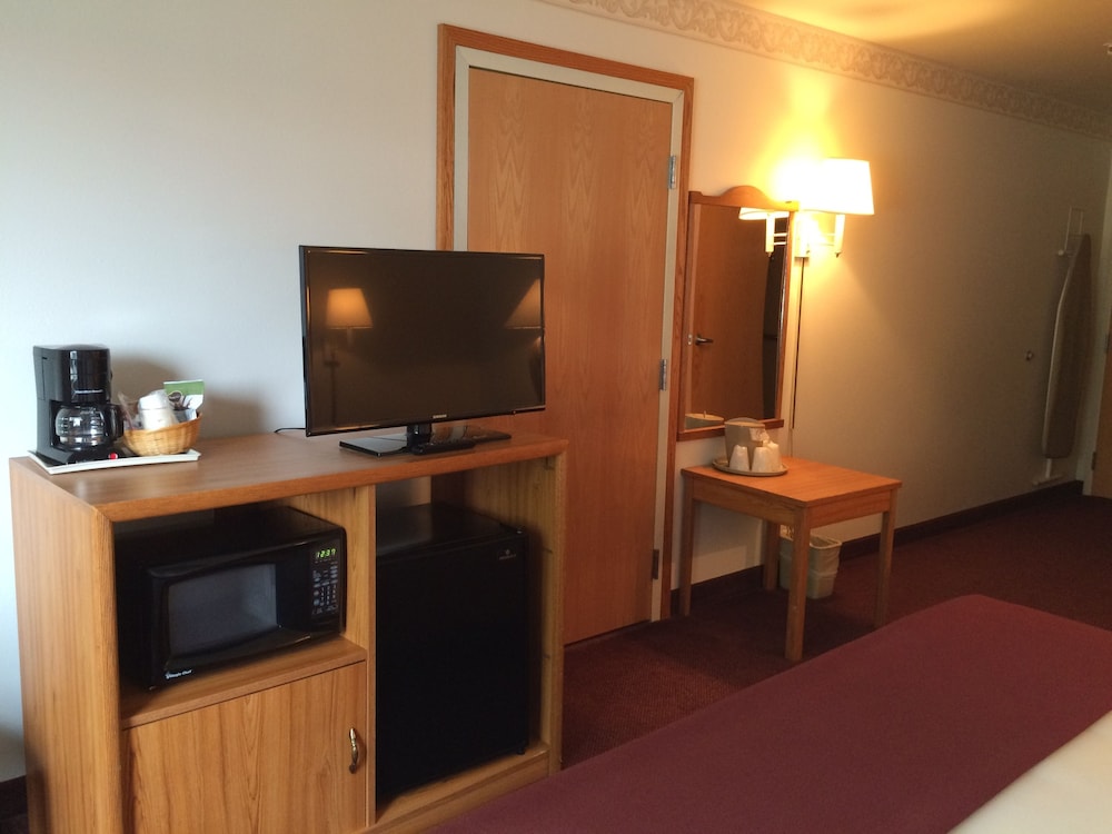Peppermill Empress Inn 50/65