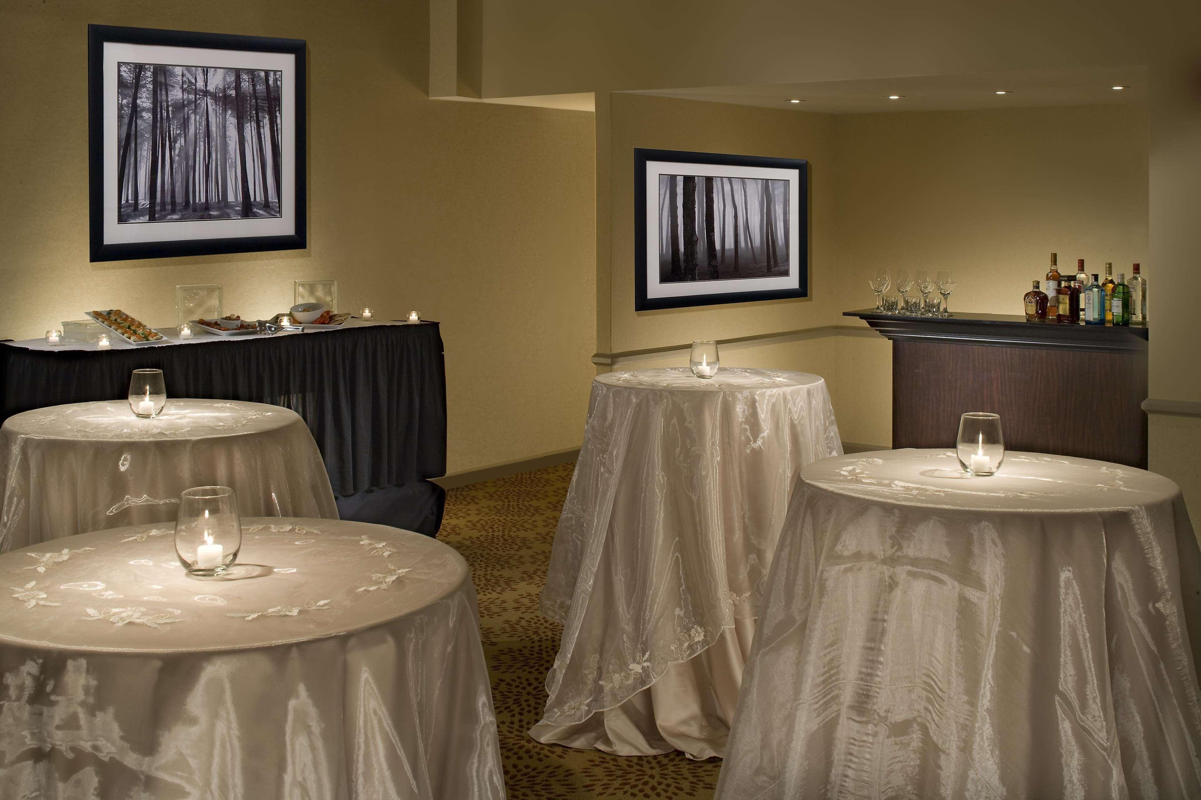 Hotel Pittsburgh - Monroeville Convention Center 13/23