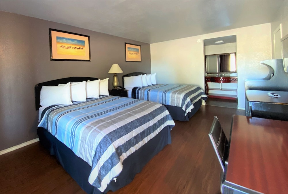 R Nite Star Inn & Suite 20/65