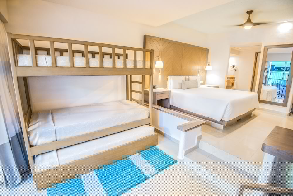 Sunscape Cancun - All-Inclusive Resort 30/80