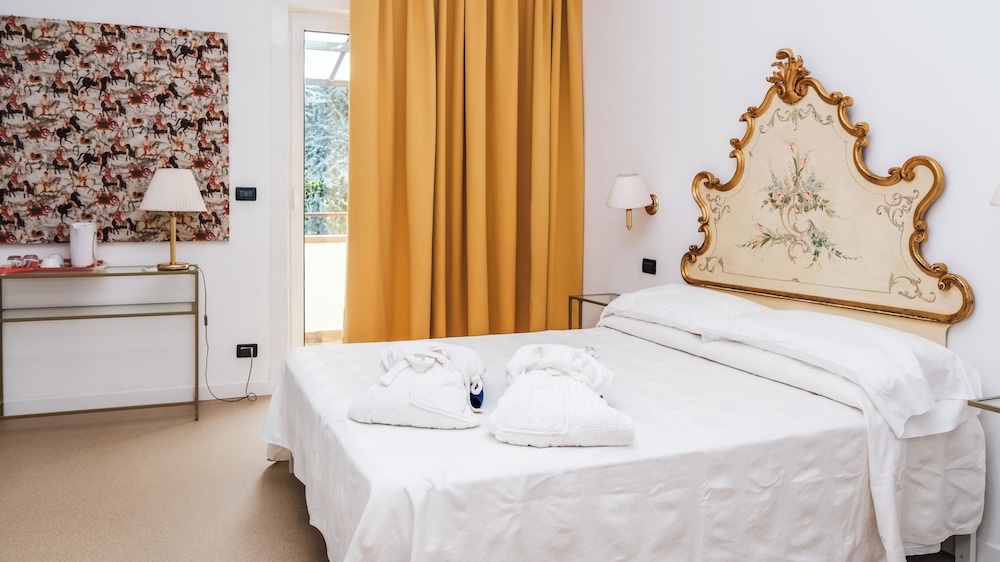 Superior, Twin Beds